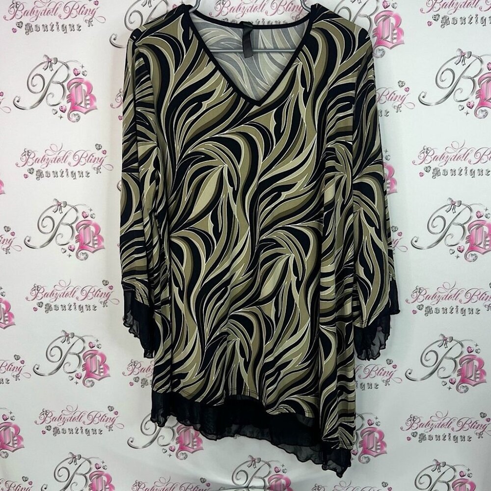 Long sleeve asymmetrical fairy hem Elegant Black and Cream Women's Top ruffles